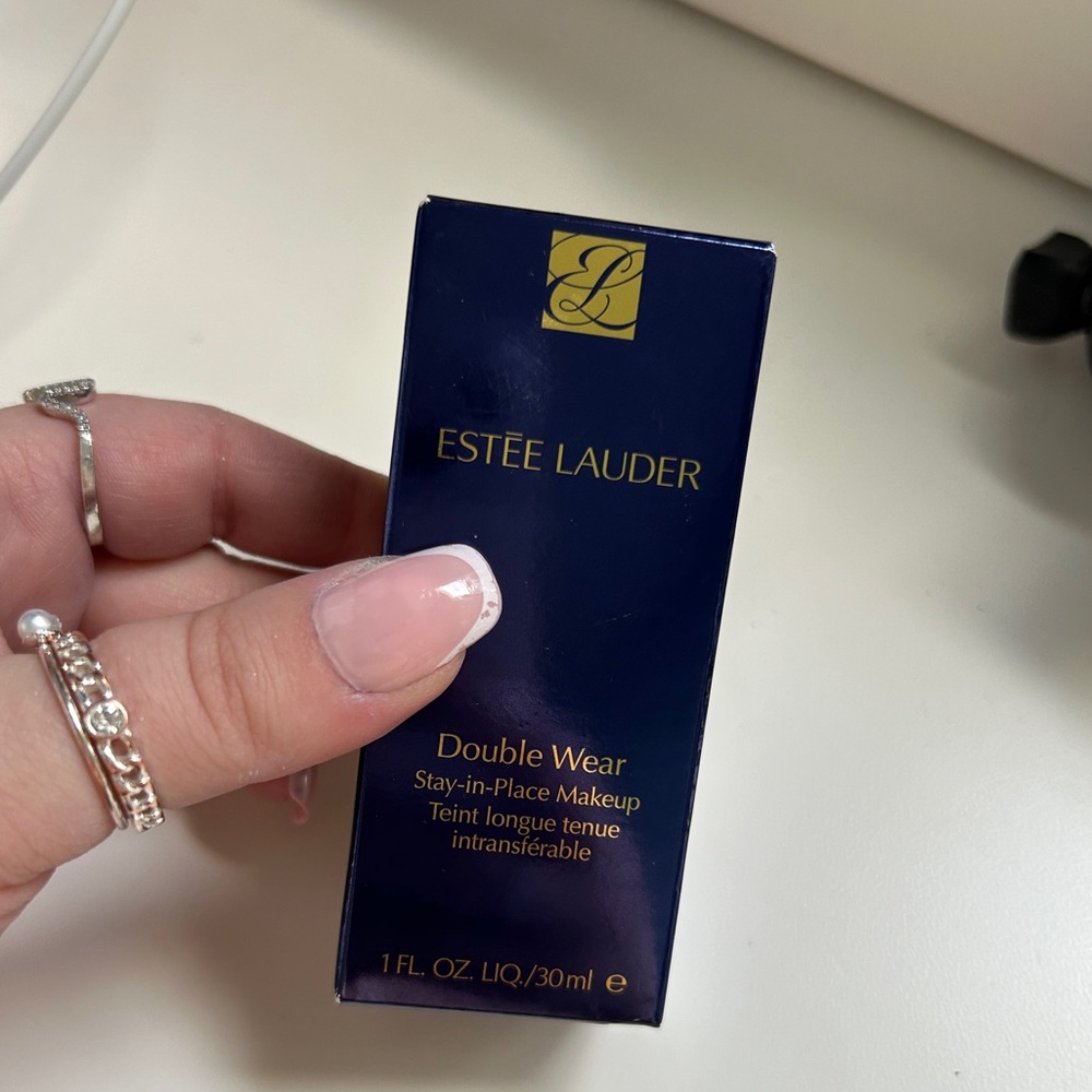 Estee lauder foundation brand new